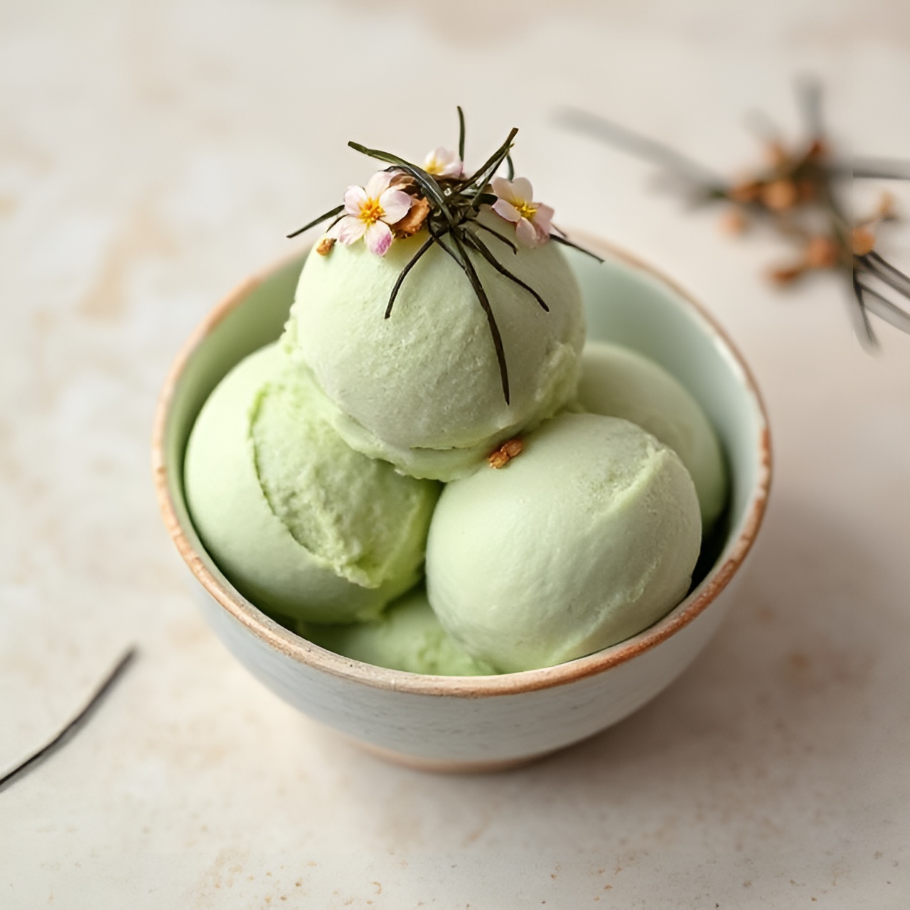 Glace au thé vert au jasmin : une fraîcheur florale qu’on voudra toute l’année
